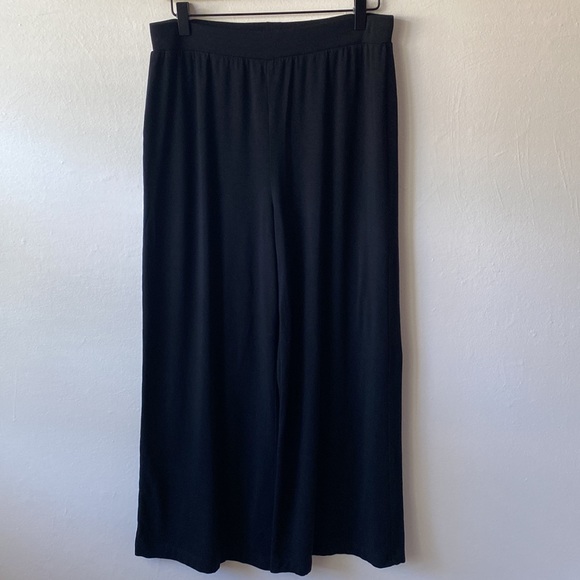 Chico’s black tencel pull on flowy wide leg pant size 1 - Picture 2 of 7